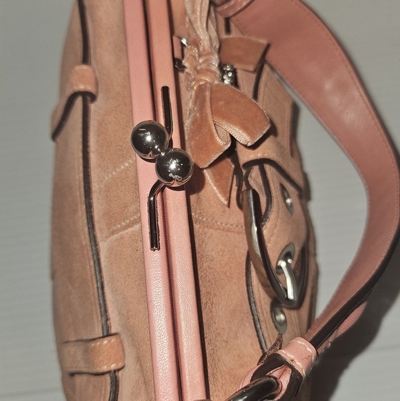 Rare Vintage Y2K COACH Pink Suede Kiss Lock Mini Crossbody Bag – Limited Edition - Picture 14 of 17